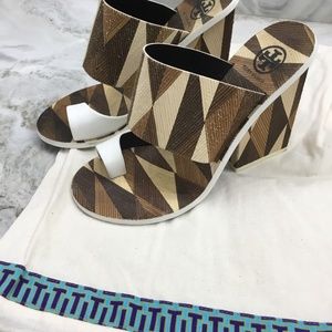 Tory Burch- leather heel sandals Size 7leather M